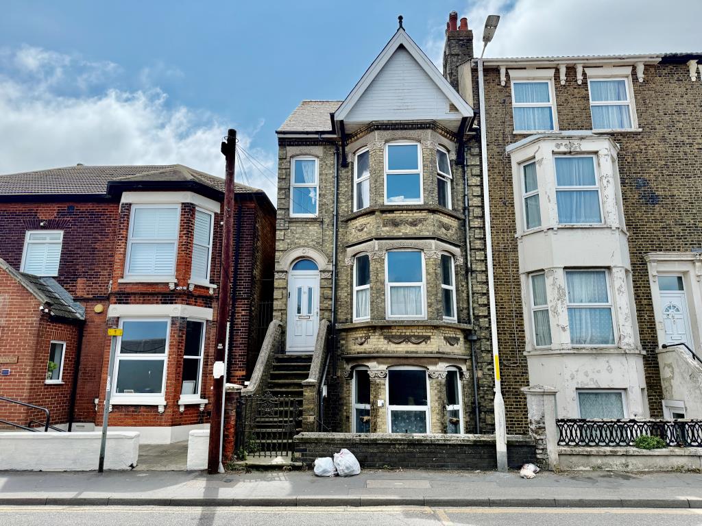 Lot: 167 - FREEHOLD BLOCK OF FLATS - Freehold block of flats